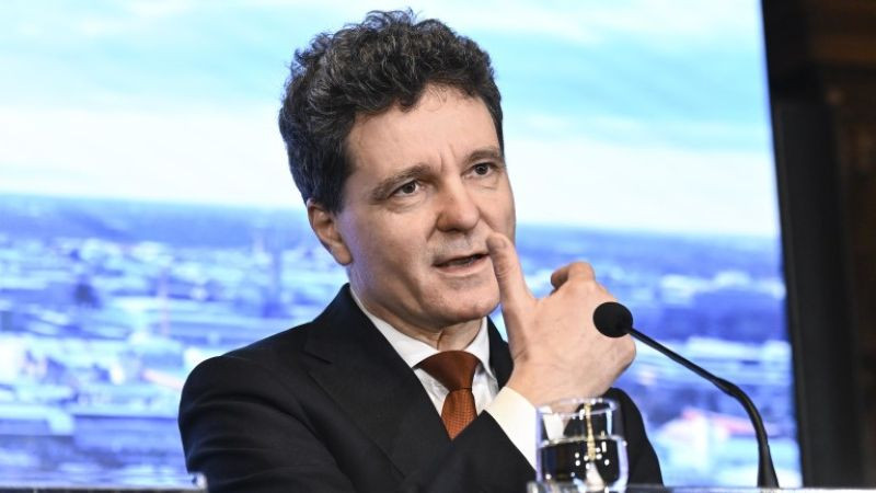 Мъж събира средства за убийството на румънския президент, вече има дарители